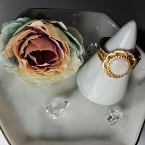 Goldtone Filigree Oval Moonstone Ring